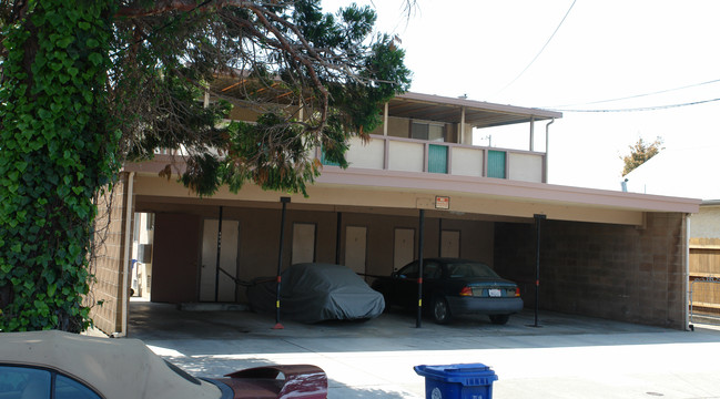 3339 Yosemite Ave in El Cerrito, CA - Building Photo - Building Photo