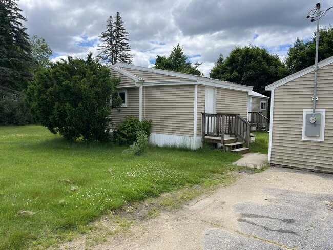 8 Brown Rd