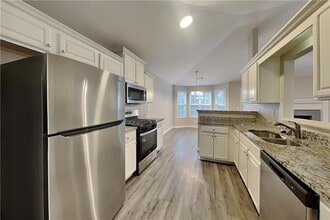 255 Chapel Station Ln SE in Lawrenceville, GA - Building Photo - Building Photo