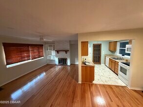 117 Magnolia Dr in Ormond Beach, FL - Building Photo - Building Photo