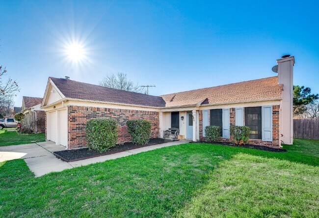 property at 3728 Staghorn Cir S