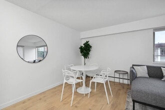 229 E 13th Ave in Vancouver, BC - Building Photo - Building Photo