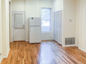2602 N Racine Ave, Unit 1 in Chicago, IL - Foto de edificio - Building Photo