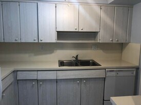 698 NE Spanish River Blvd in Boca Raton, FL - Building Photo