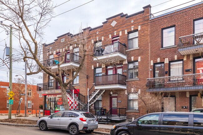 2880-2890 Holt St in Montréal, QC - Building Photo - Building Photo