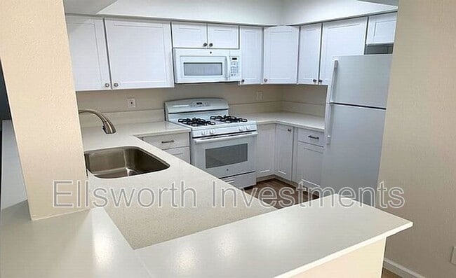 3327 La Junta Ave in San Diego, CA - Building Photo - Building Photo