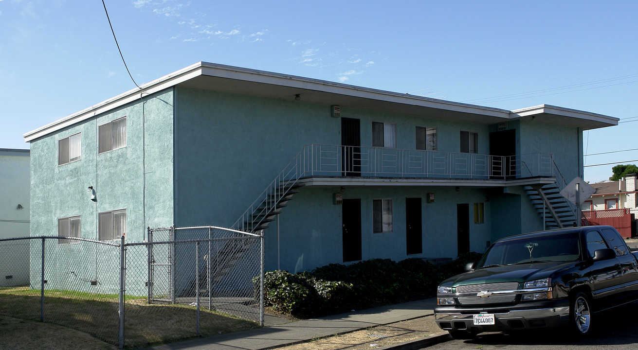 2008 81st Ave in Oakland, CA - Building Photo