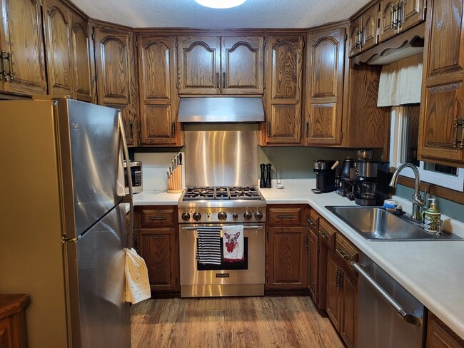 8460 Red Oak Dr in Mounds View, MN - Building Photo - Building Photo