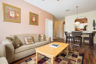 8107 Coconut Pl in Kissimmee, FL - Building Photo - Building Photo