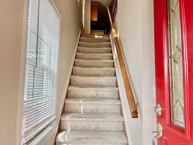 56 East Ave in New Canaan, CT - Foto de edificio - Building Photo