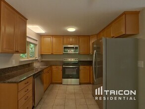 7712 183rd Ave E in Bonney Lake, WA - Building Photo - Building Photo