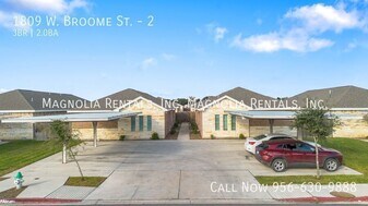 1809 W Broome St, Unit 2 in Edinburg, TX - Building Photo