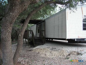 200 Buck Trail in Canyon Lake, TX - Building Photo - Building Photo