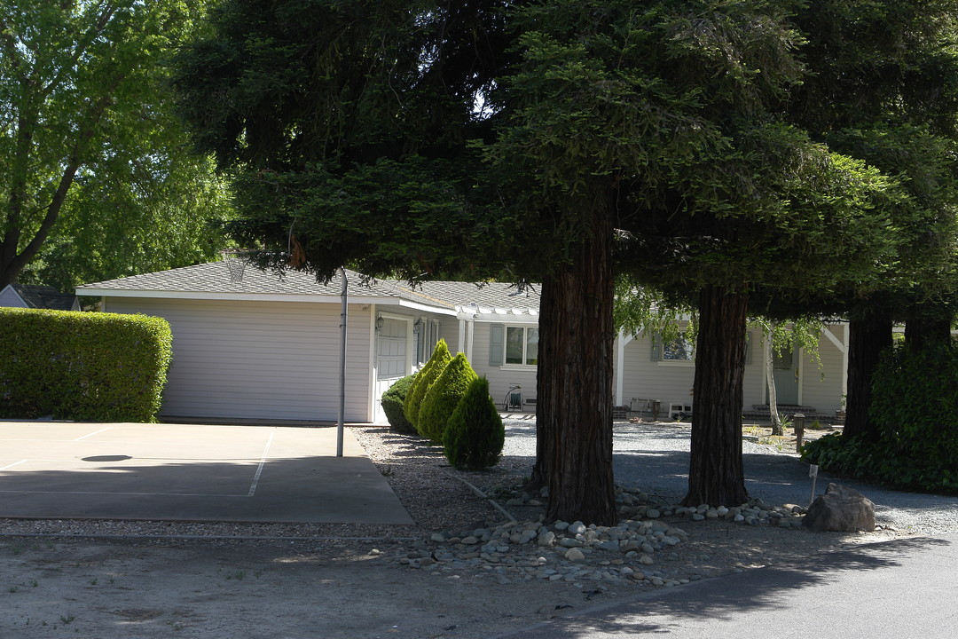 104 S Jackson Way in Alamo, CA - Foto de edificio