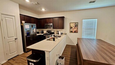 13400 Banquete St in Elgin, TX - Building Photo - Building Photo