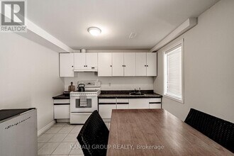 149 Silver Maple Rd in Richmond Hill, ON - Building Photo - Building Photo
