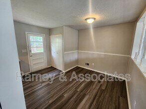 10210 Nola Dr in Louisville, KY - Building Photo - Building Photo