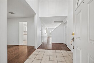 5606 Cozy Terrace Ln in Houston, TX - Building Photo - Building Photo