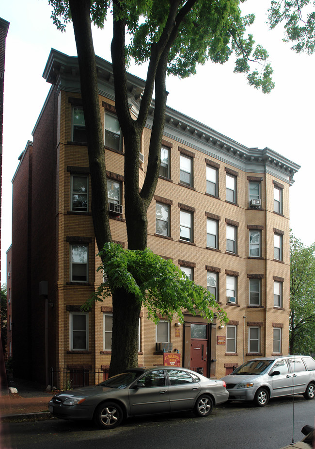 Cumberland Homes in Springfield, MA - Foto de edificio - Building Photo