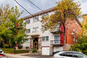 945 Old Orchard Av in Montréal, QC - Building Photo - Building Photo