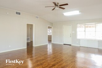 6127 Bright Valley Dr in San Antonio, TX - Foto de edificio - Building Photo