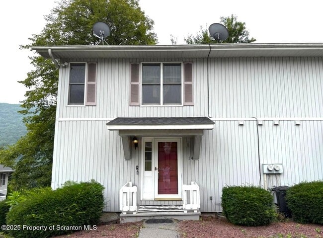 property at 14 Abington Gardens Dr