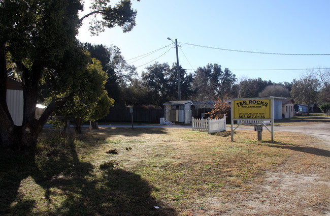 Ten Rocks Mobile Home Park in Lakeland, FL - Building Photo - Building Photo