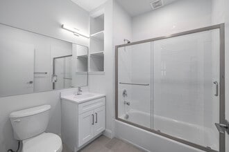 186 Market St in Newark, NJ - Building Photo - Interior Photo
