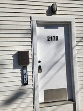 2168 Seaview Ave-Unit -2170 in Bridgeport, CT - Building Photo - Building Photo