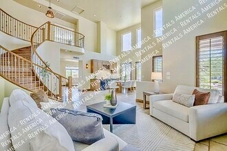 5295 N Sunset Shadows Pl in Tucson, AZ - Building Photo - Building Photo