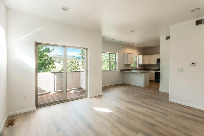 94 Castle Ridge Dr in New Castle, CO - Building Photo - Building Photo