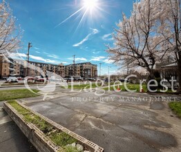 Comfortable 5 Bedroom Home with Modern Touches, Large Bedrooms & Front Porch in Walla Walla, WA - Building Photo - Building Photo