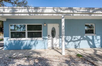 717 E Gulf Blvd in Indian Rocks Beach, FL - Building Photo - Building Photo