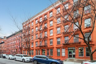 262 W 123rd St in New York, NY - Building Photo