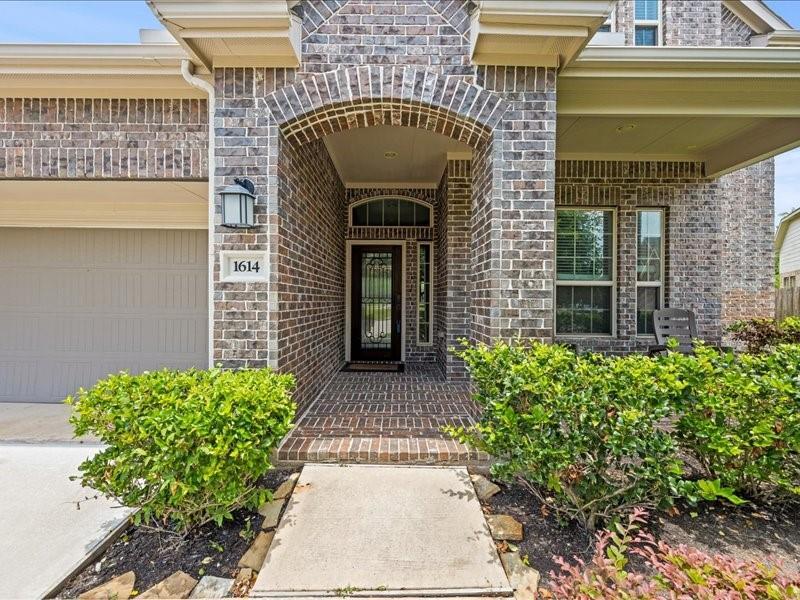 1614 Mahan Dr in Richmond, TX - Building Photo
