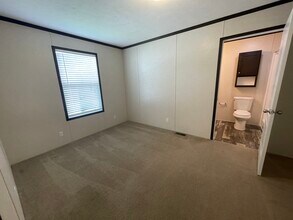 18 Birch Ct in Belleville, MI - Building Photo - Building Photo