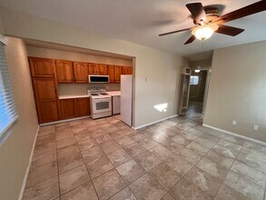 4016 1/2-4012 Shasta St in San Diego, CA - Building Photo - Building Photo