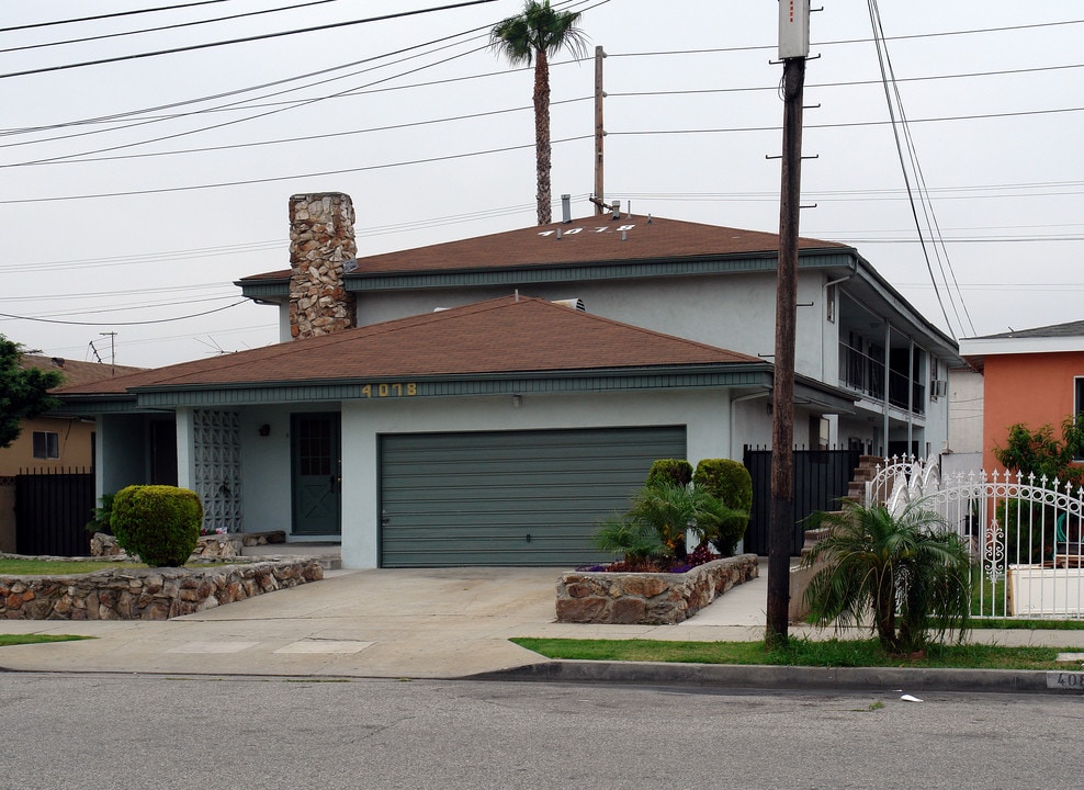 4078 Broadway in Hawthorne, CA - Building Photo