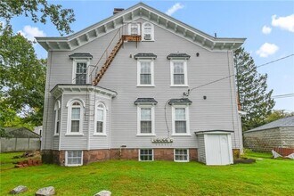 5 Record St in Newport, RI - Building Photo - Building Photo