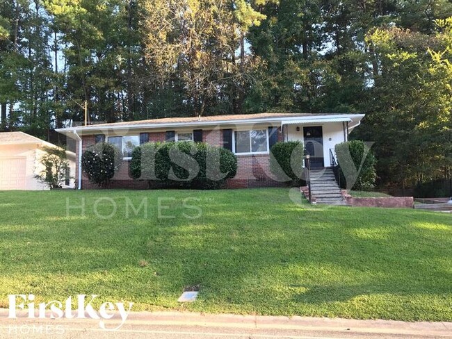 property at 1525 Cresthill Rd