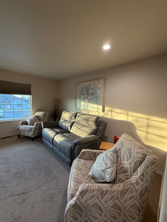 1539 S James Ave in Moses Lake, WA - Building Photo - Building Photo