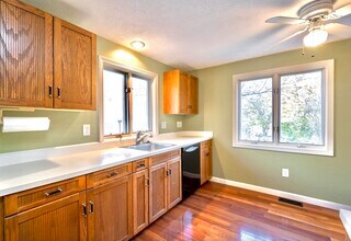 4 Suncook Terrace in Merrimack, NH - Building Photo - Building Photo