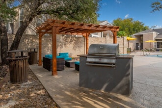 Canyon Point in San Antonio, TX - Foto de edificio - Building Photo