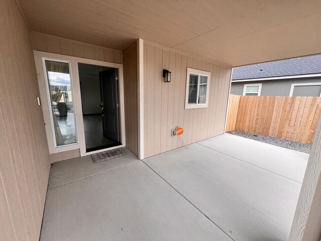 126 Halite Dr in Dayton, NV - Building Photo - Building Photo