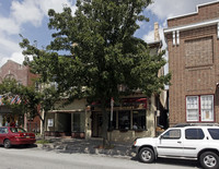 115-117 Main St in Phoenixville, PA - Foto de edificio - Building Photo