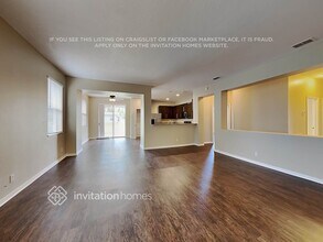 1317 SW California Blvd in Port St. Lucie, FL - Foto de edificio - Building Photo