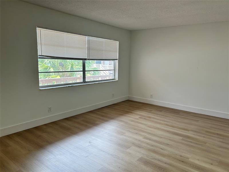 241 SE 9th Ave in Pompano Beach, FL - Building Photo