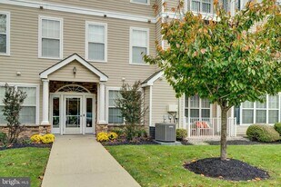 60 Kyle Way in Ewing Township, NJ - Building Photo