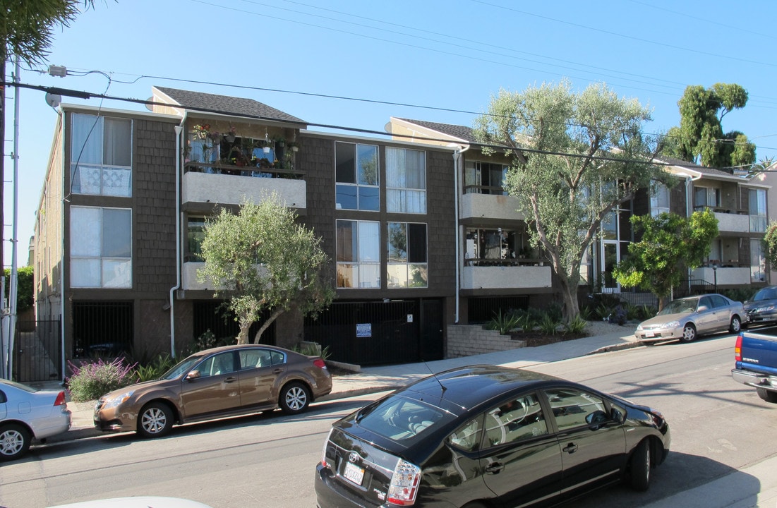 Pier Apartments in Santa Monica, CA - Building Photo