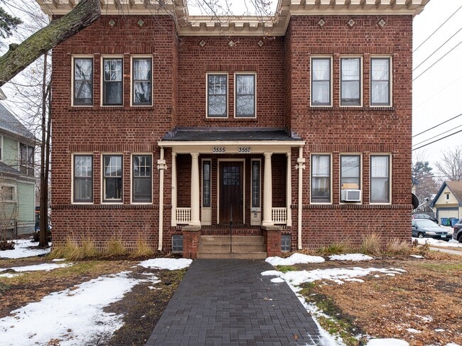 3555 Bloomington Ave, Unit 4